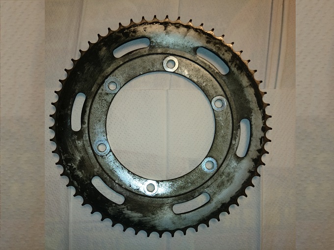 交換前のリアスプロケ