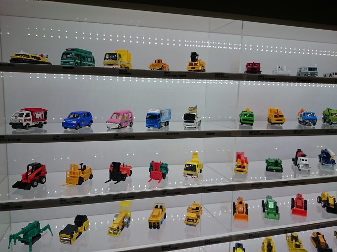 トミカ展示①