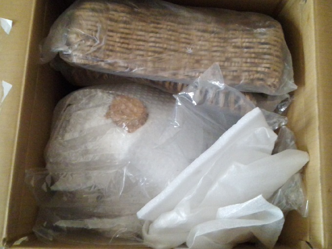 梱包されたガソリンタンク