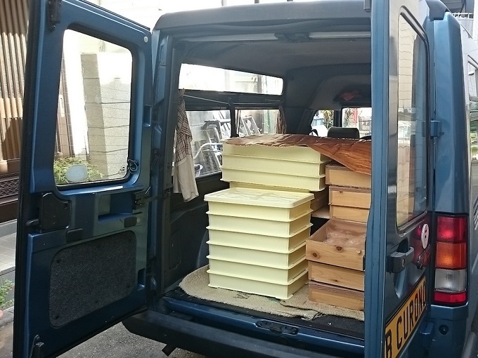 エクスプレスの荷室