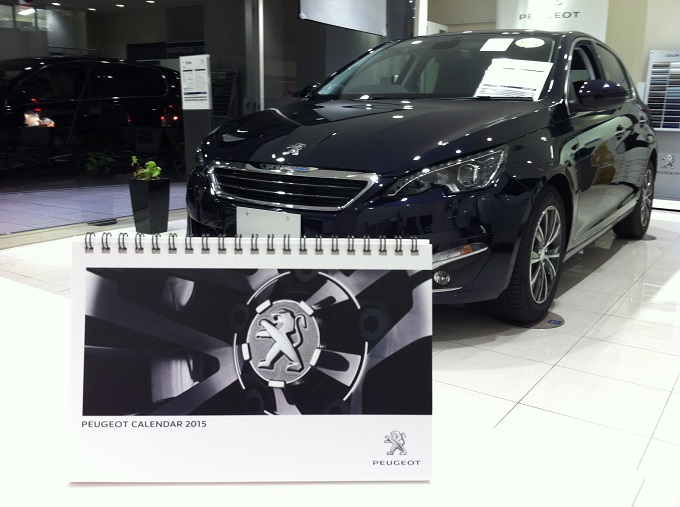 プジョー公式カレンダー