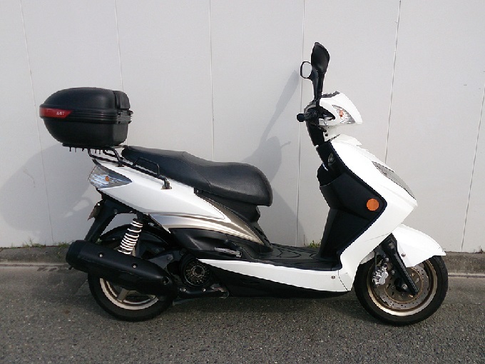 田邊さんの愛車シグナス125①