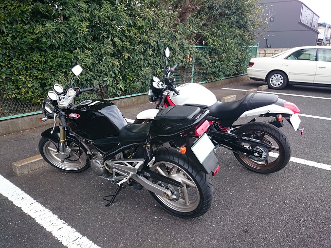 グースとVTR(左)