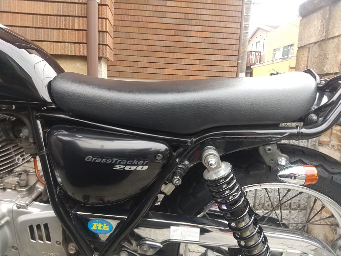 NJ4BAグラストラッカー シートカスタム計画＜その1：純正シート購入 